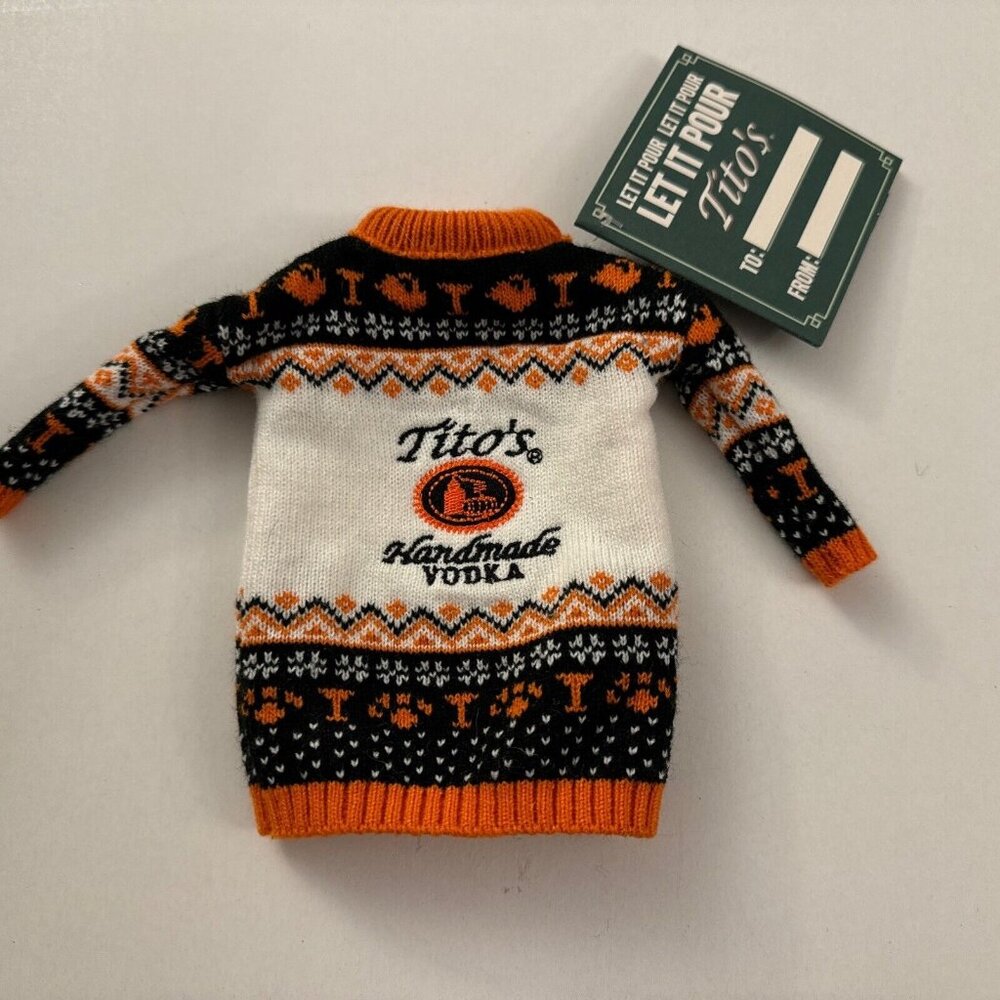 Tito's Handmade Vodka Dog People Bottle Sweater New C38 - Picture 1 of 3